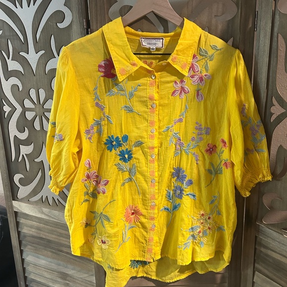 Johnny Was Evangeline Yellow Botton Down Emroidered Puss Sleeve Top - Picture 3 of 9